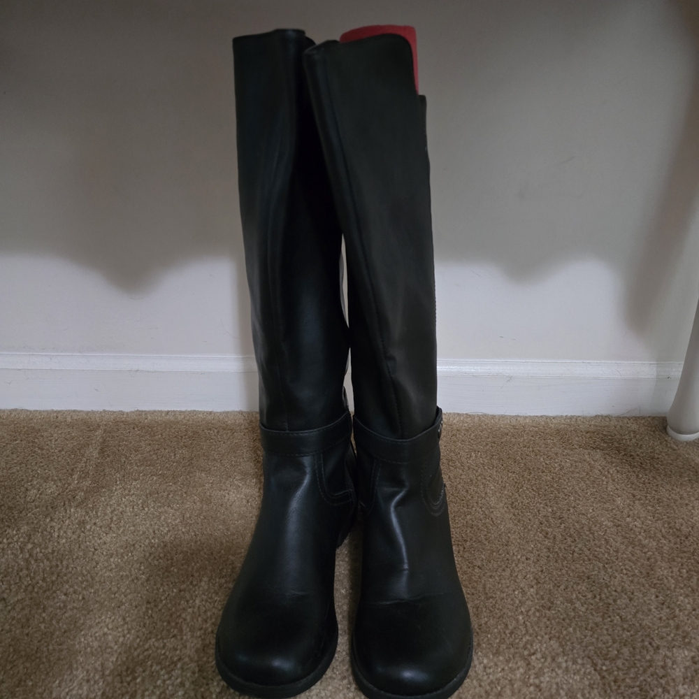 Black Knee-High Women's Boots